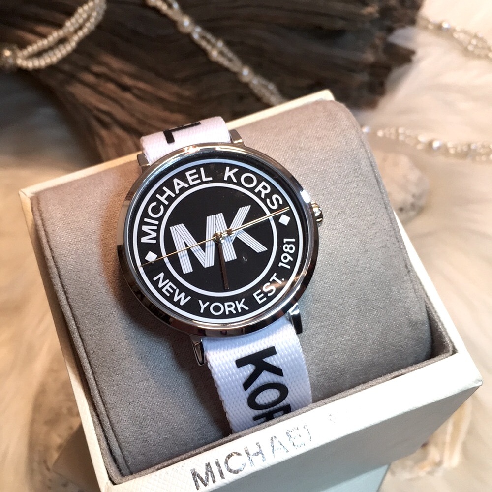 🖤🤍🖤MICHAEL KORS® UNISEX MK Logo Watch🖤🤍🖤